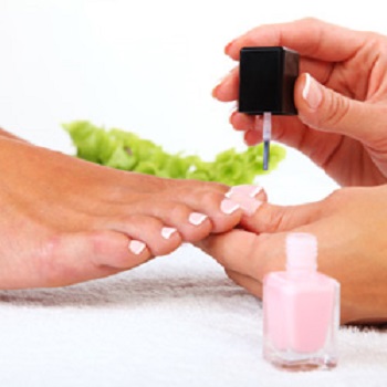 ALICE NAILS & SPA - Pedicure